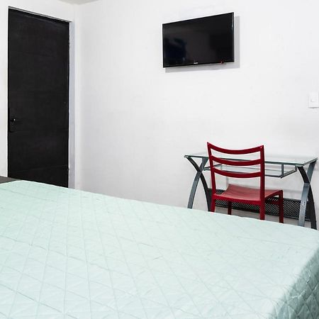 Adhoc Express Hotell Monterrey Exteriör bild