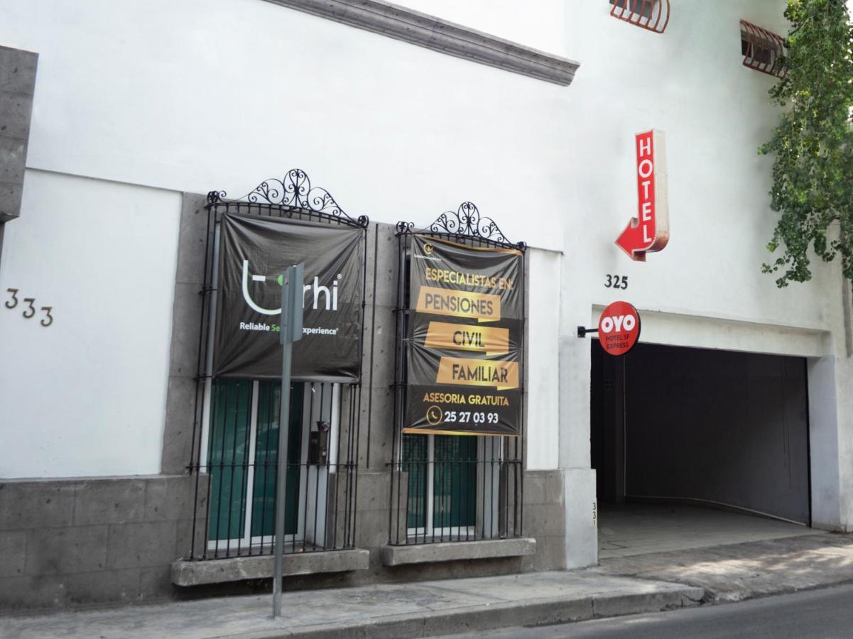 Adhoc Express Hotell Monterrey Exteriör bild